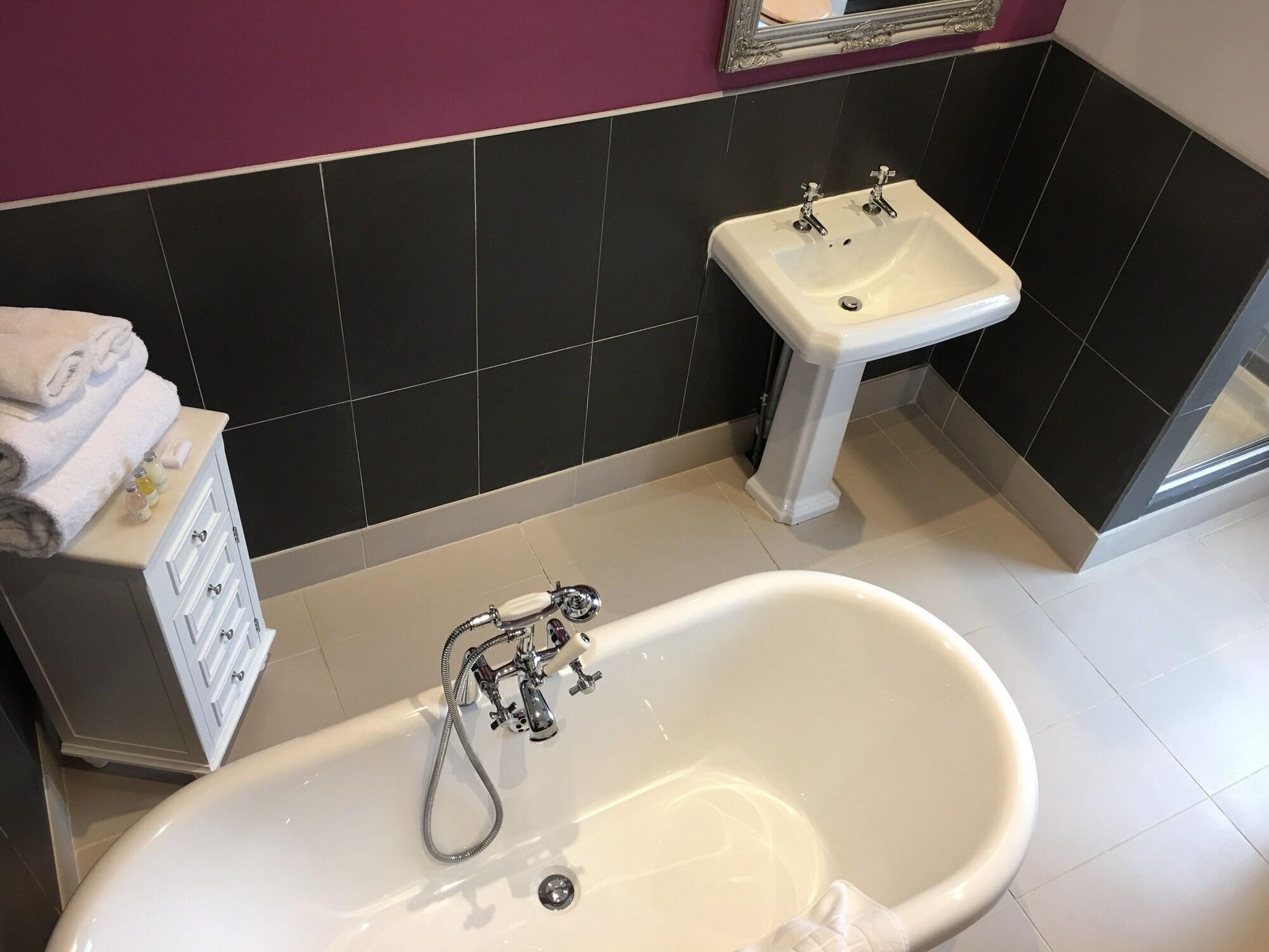 רות'ברי Coquetvale Hotel מראה חיצוני תמונה